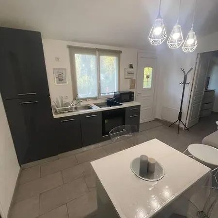 Appart T2 Proche Aeroport Roissy Apartamento Tremblay-en-France